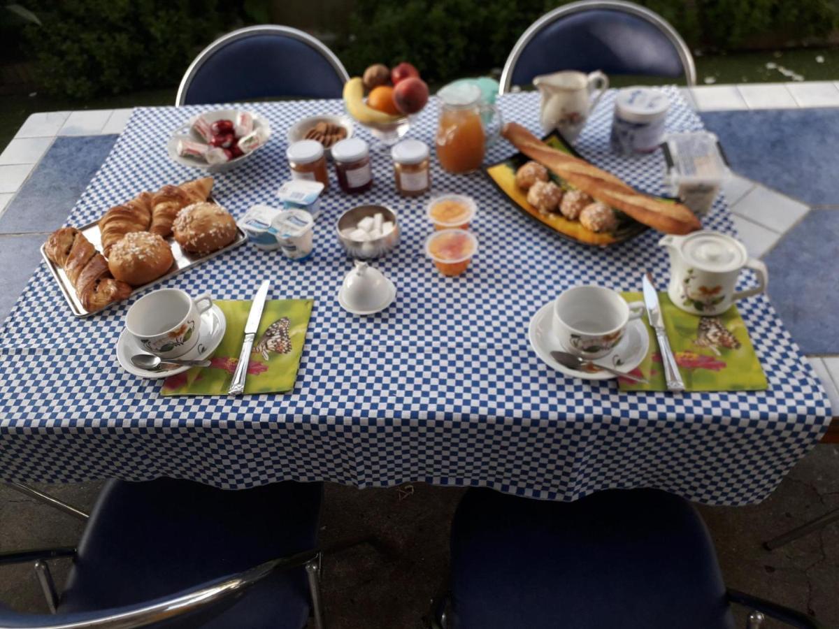 Bed and Breakfast Le Jardin Fleuri Saint-Nazaire  Exterior foto